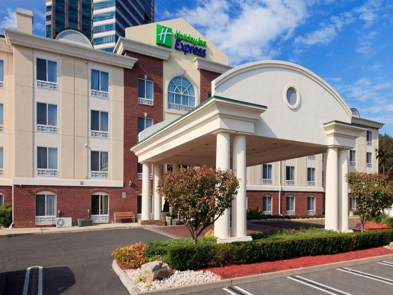Holiday Inn Express Tower Center New Brunswick By Ihg East Brunswick Eksteriør bilde