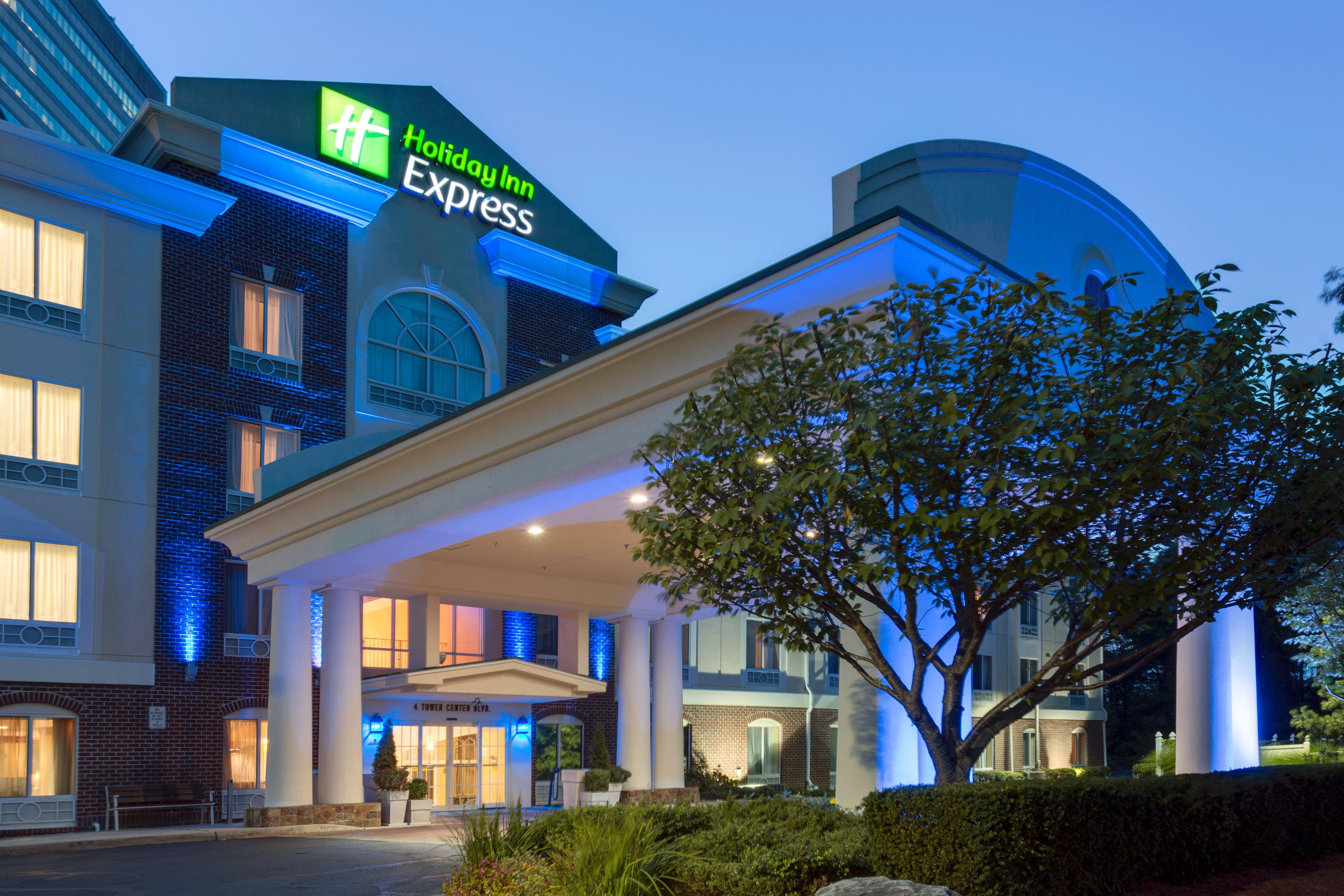 Holiday Inn Express Tower Center New Brunswick By Ihg East Brunswick Eksteriør bilde