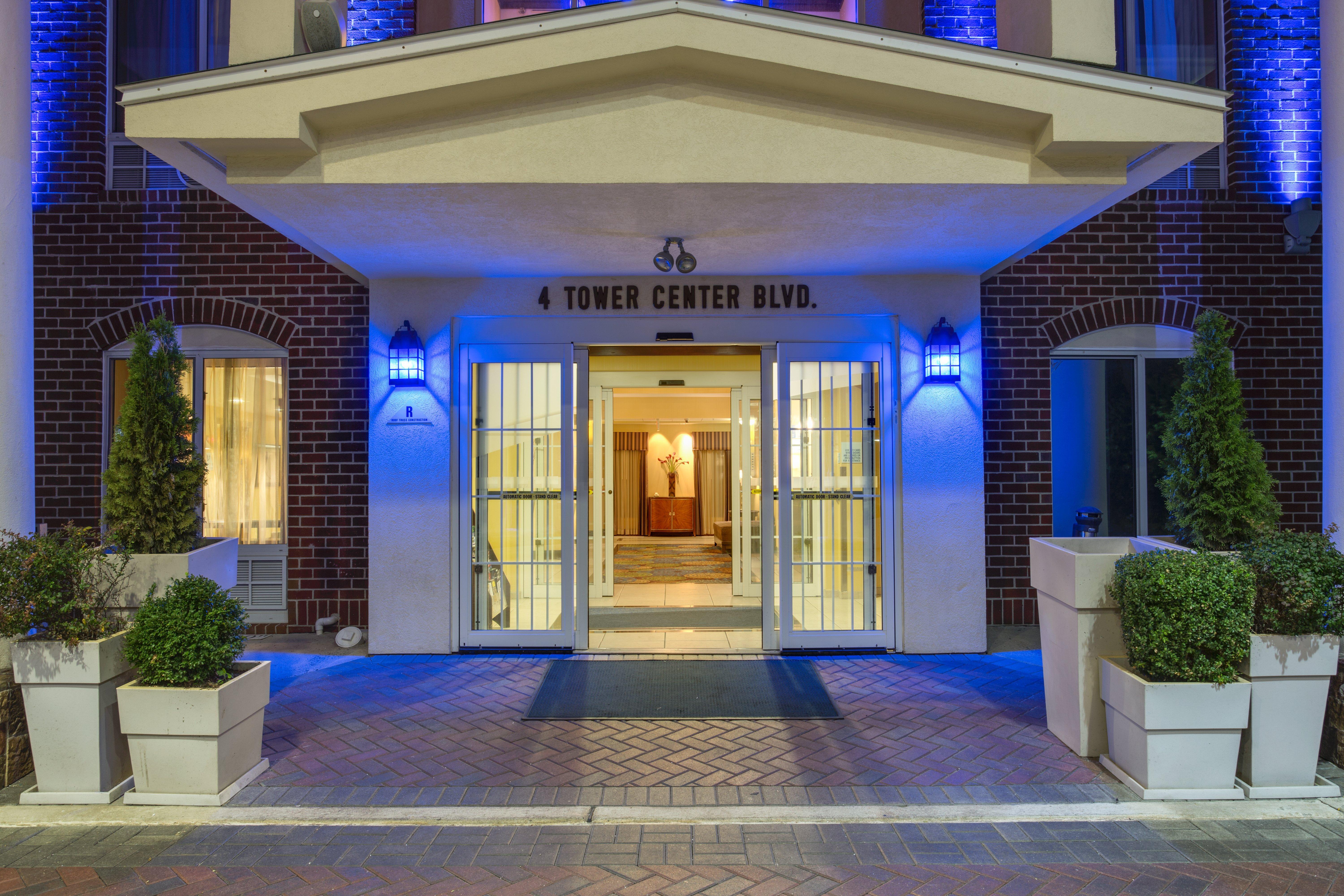 Holiday Inn Express Tower Center New Brunswick By Ihg East Brunswick Eksteriør bilde